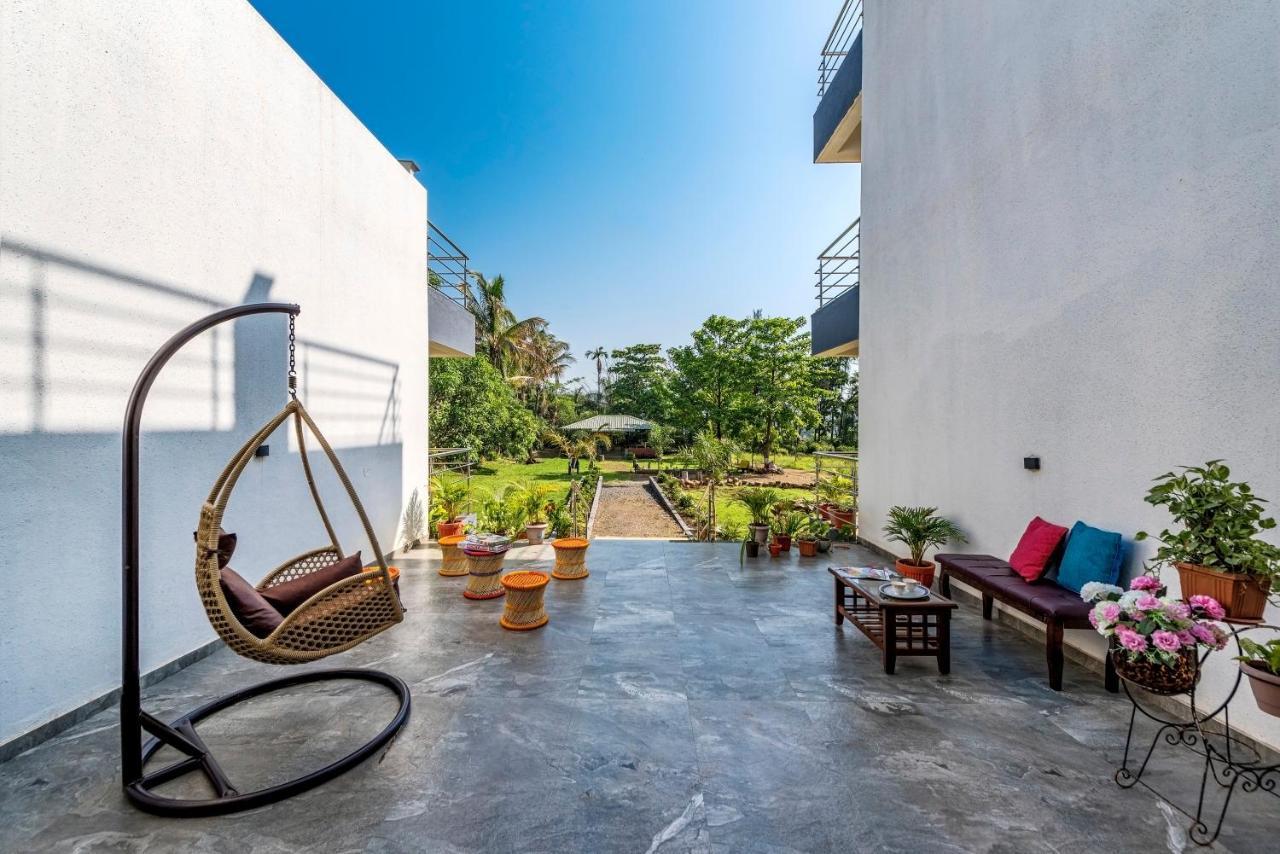 Saffronstays Lakeview Nivara - Farm Stay Villa With Private Pool Near Poona Buitenkant foto