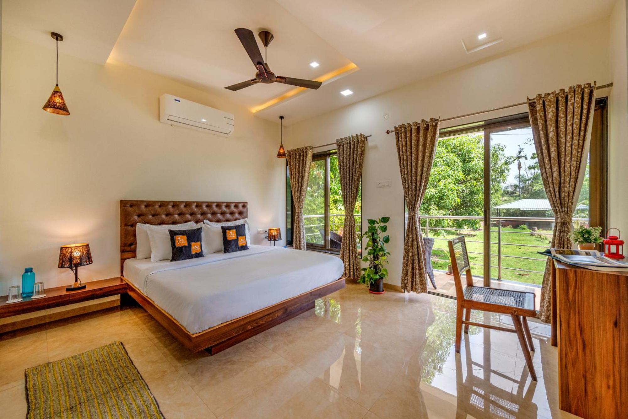 Saffronstays Lakeview Nivara - Farm Stay Villa With Private Pool Near Poona Buitenkant foto