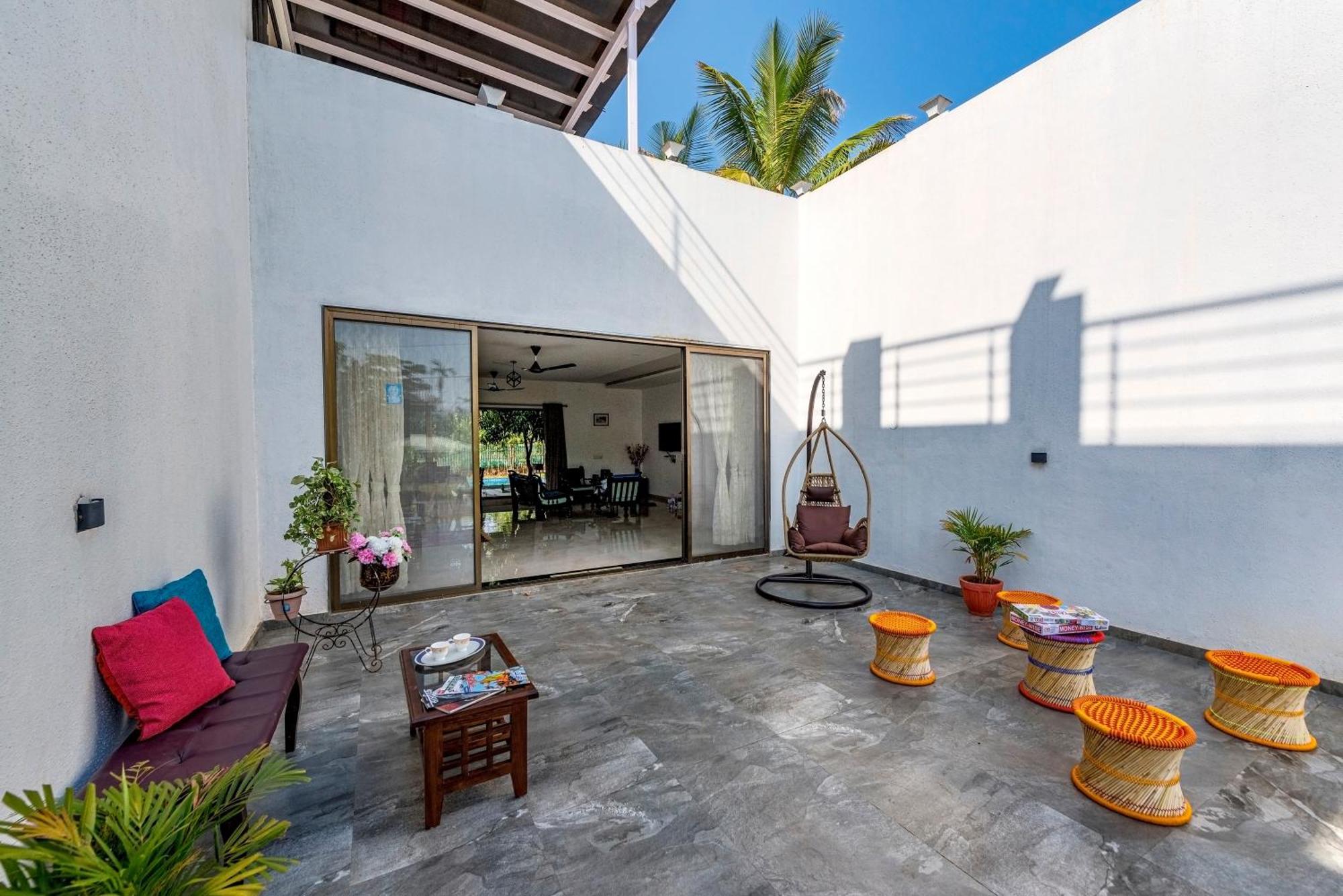 Saffronstays Lakeview Nivara - Farm Stay Villa With Private Pool Near Poona Buitenkant foto