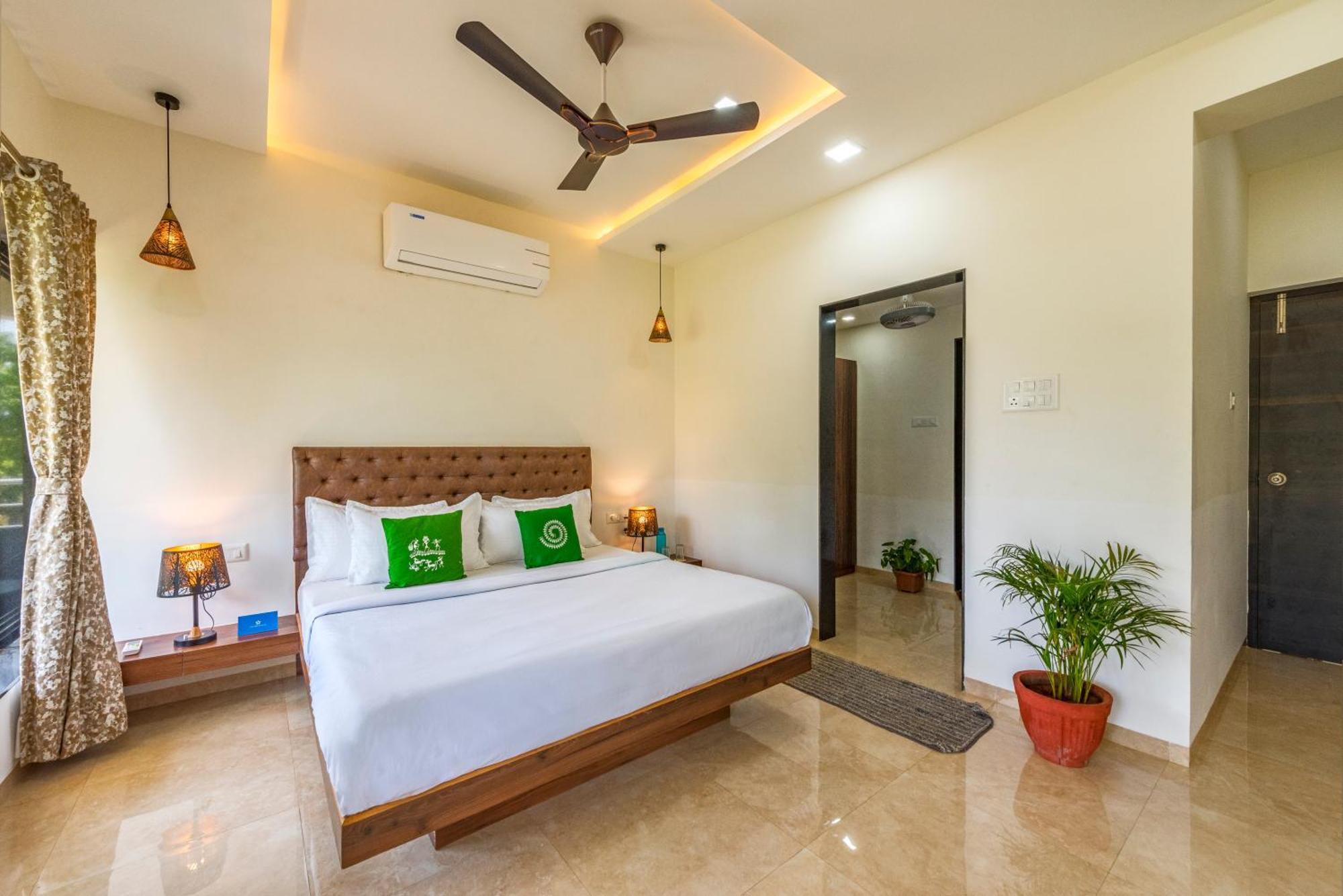 Saffronstays Lakeview Nivara - Farm Stay Villa With Private Pool Near Poona Buitenkant foto